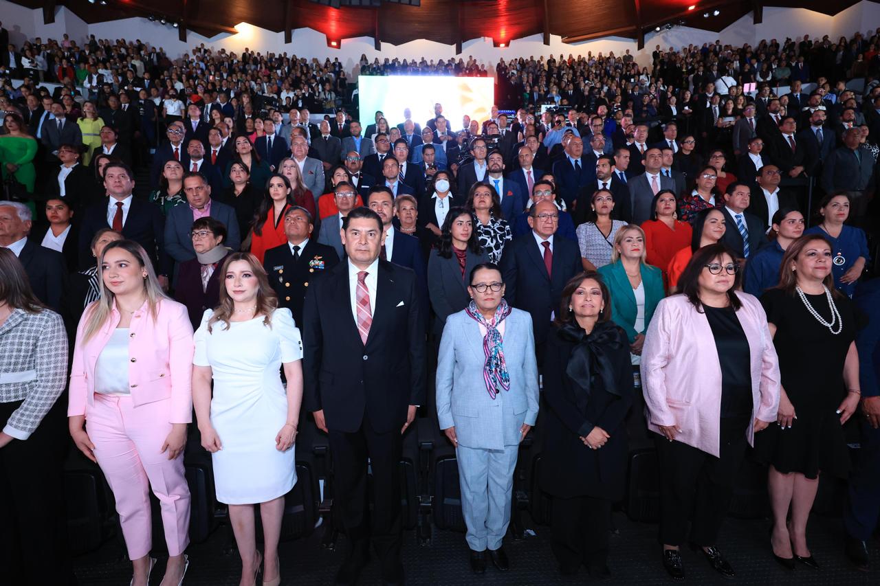 Gobernador de Puebla, Alejandro Armenta, resalta trabajo coordinado con Lorena Cuéllar